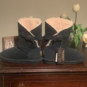 Bearpaw Annie Size 7 Women's Boots Navy Suede Neverwet New w/out box, never worn